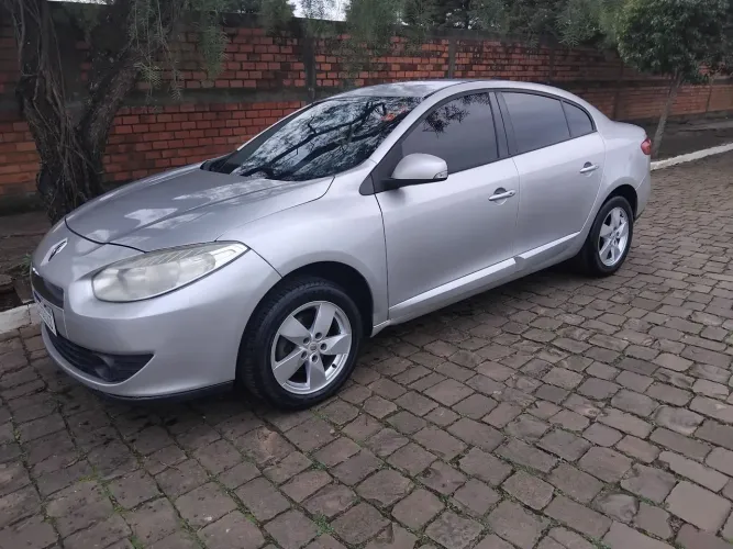 Renault Fluence Sed. Dynamique 2.0 16V Flex Mec. 2014