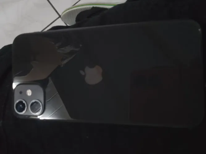 iPhone 11 64g preto