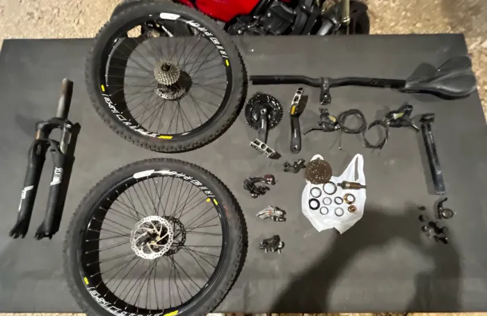 PEÇAS DE BICICLETA ARO 26 - VENDO POR CONJUNTO OU TUDO JUNTO
