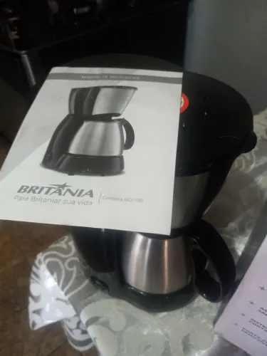 Cafeteira usada apenas uma X Britânia p ir embora hoje