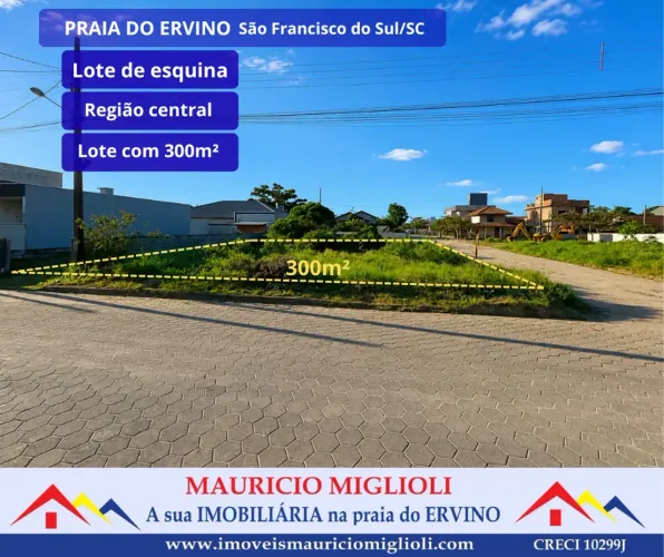 Lote limpo de esquina em região central na Praia do Ervino
