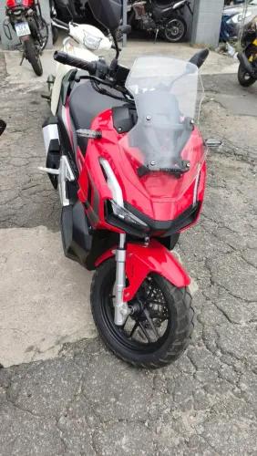 HONDA ADV 150 VERMELHA 2024 Shalon veículos Cariacica