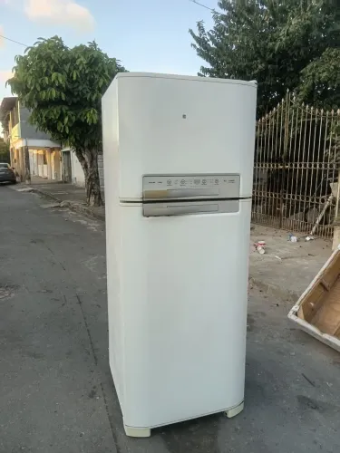 Geladeira Frostfree Electrolux 402 Litros