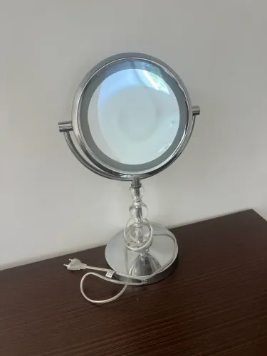 Espelho iluminado