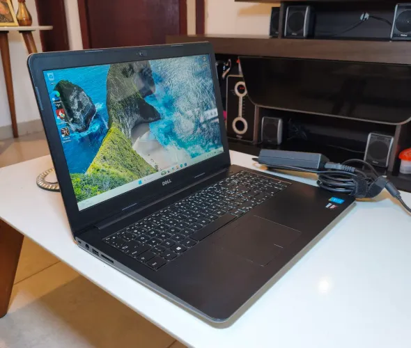 Notebook Dell Inspiron Intel i5, Placa de vídeo AMD R7 M260, 8GB RAM, SSD 1 TB, Tela d 15"