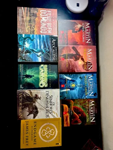 Combo Fantasia & Ficção Científica - George R. R. Martin e autores nacionais
