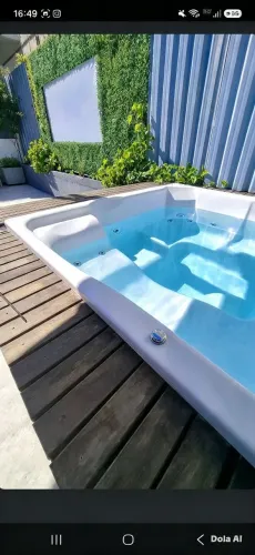 Spa hidromassagem com deck