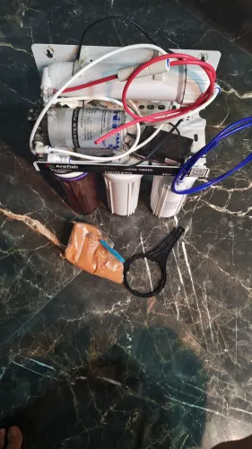 Vendo Filtro de R.O 4 estágio com bomba elétrica