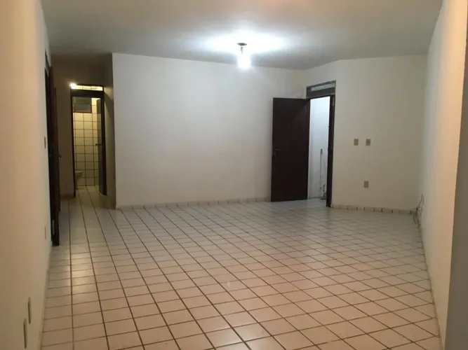 Casa para temporada no Bessa a trezentos metros da praia período dez, Jan, fev