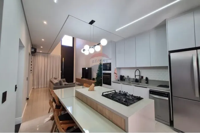 Casa á venda com piscina, 3 quartos, Terras da Estância - Paulínia/SP