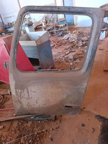 Porta FH lado motorista 