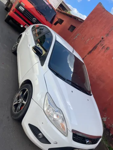 Ford Focus 1.6 S/se/se Plus Flex 8v/16v 5P 2013
