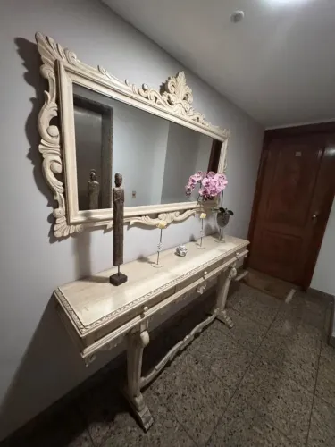 Console/aparador e espelho