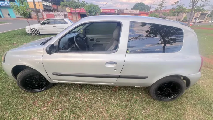 Renault Clio Campus Hi-flex 1.0 16V 3P 2010
