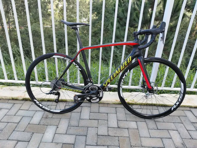 Specialized Tarmac SL5 Disc Carbono - tam 56cm - grupo SRAM APEX