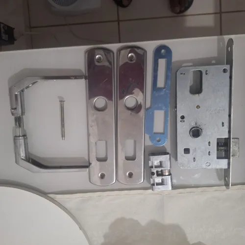 Fechadura padrão para porta