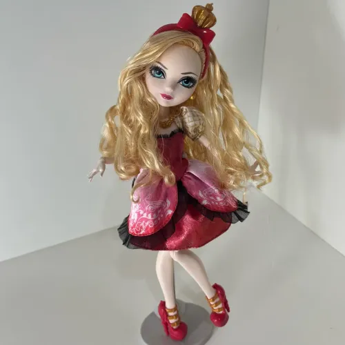 Apple White Básica | Boneca Ever After High