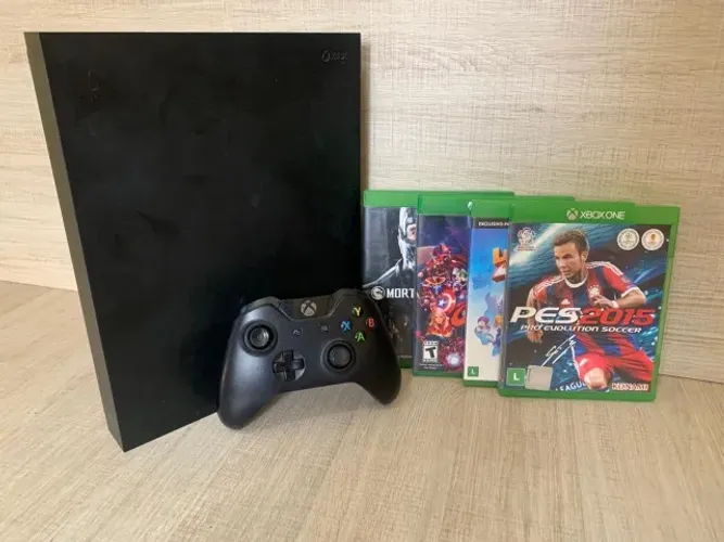 Xbox one X + 1 controle + varios jogos
