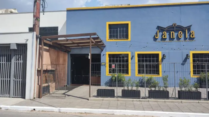 Loja na Rua Acari, 187 800 m²