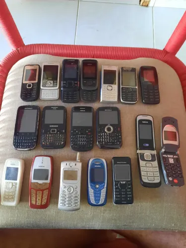 Celulares antigos todos sem bateria para colecionar só visualmente