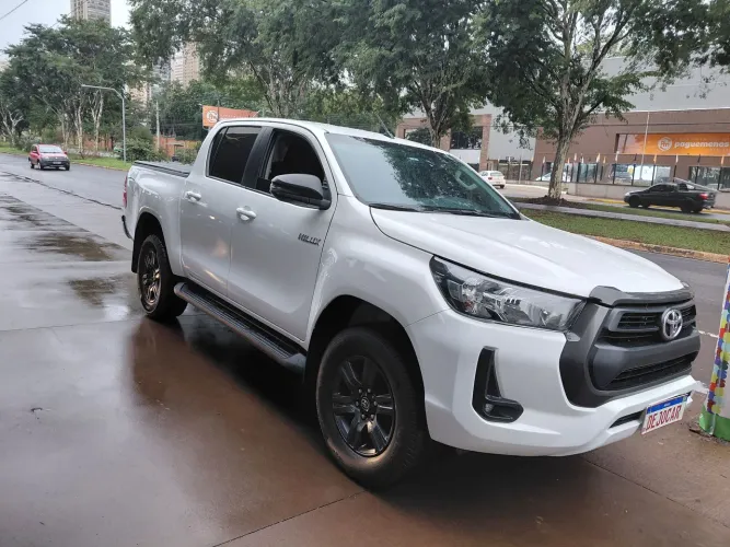 Toyota Hilux CD SR 4X4 2.8 TDI Diesel Aut. 2021