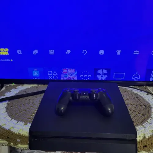 PS4 Slim 1TB Desbloqueado GoldHen + 1 Controle Compatível Funcionando
