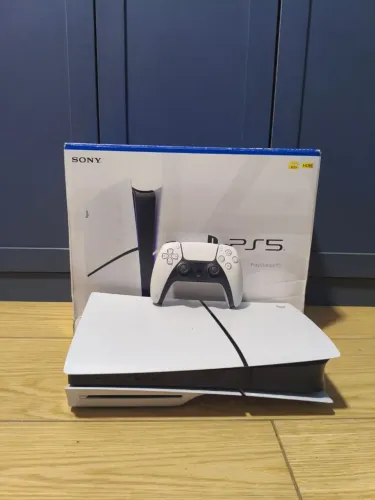 Pleystation 5 slim 1 terá de CD