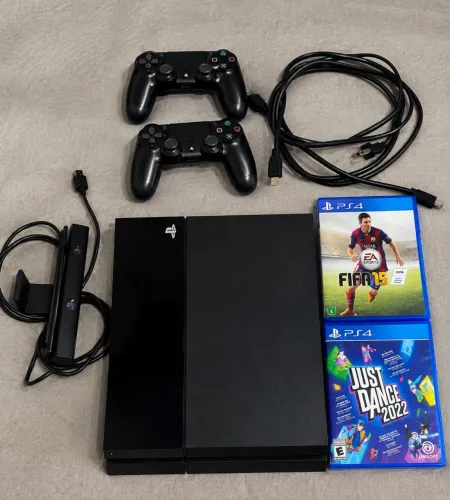 PLAYSTATION 4 500GB + 2 CONTROLES + KINECT + 2 JOGOS