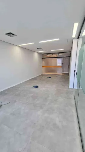SALA NO CENTRO DE ALPHAVILLE!
