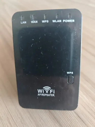 Repetidor de Sinal Wi-Fi / Roteador Mini de Tomada 300Mbps