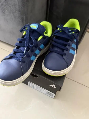 Tenis e chuteira infantil