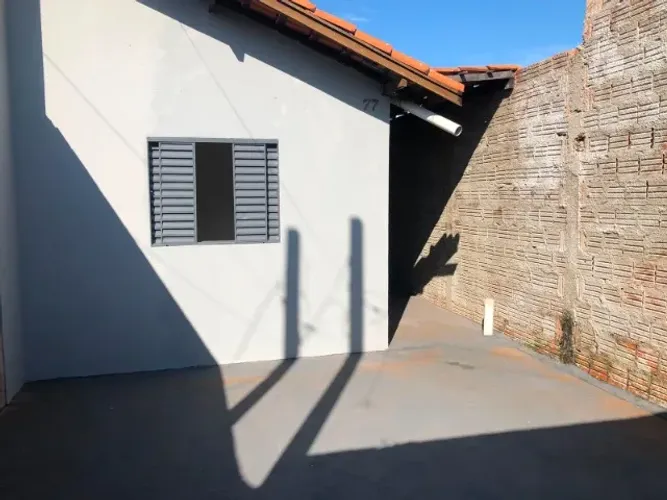Residencial Luana, 2 dormitórios, R$:650,00, ent. para carro.