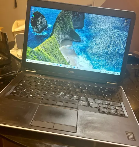 Notebook Dell Latitude E7440 Intel Core i5 / SSD 128GB / 4GB RAM (Sem Fonte Nem Bateria)