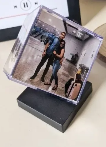 Cubo Giratório com 6 Fotos
