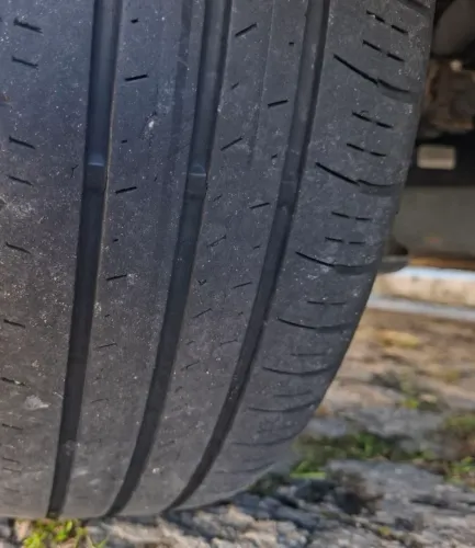 Kit com 4 Pneus 185 60 R15 - Usado