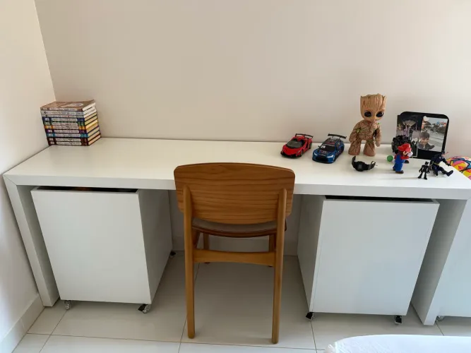 MÓVEL ORGANIZADOR DE BRINQUEDOS / ESCRIVANINHA 