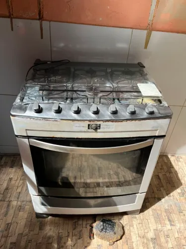 Vendo fogão 6 bocas Brastemp