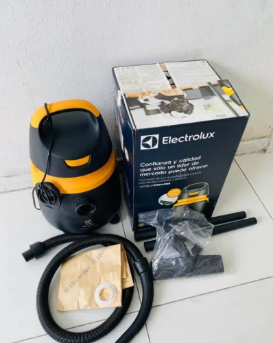 Aspirador de pó e água Eletrolux zero