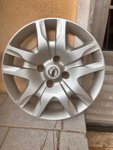 Calotas Nissan Sentra
