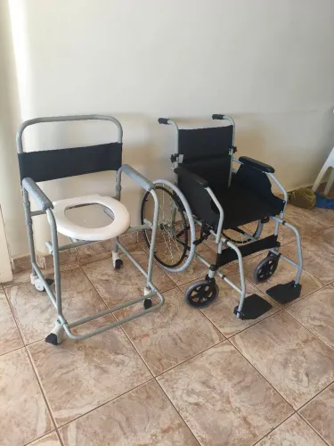 vendo cadeira de rodas e banho