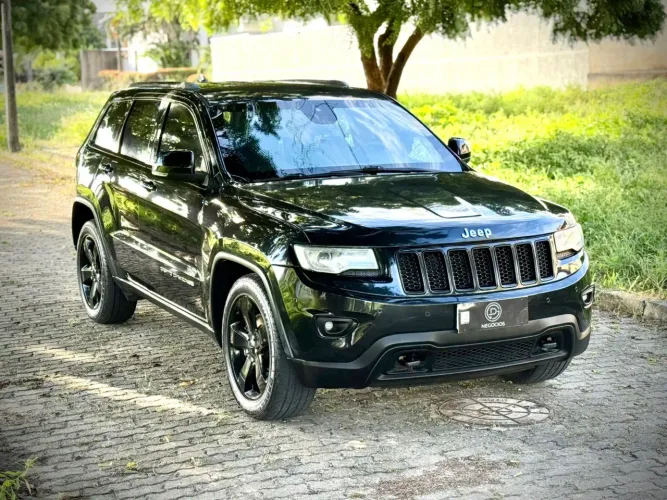 Jeep Grand Cherokee Limited 3.0 TB Dies. AUT 2015