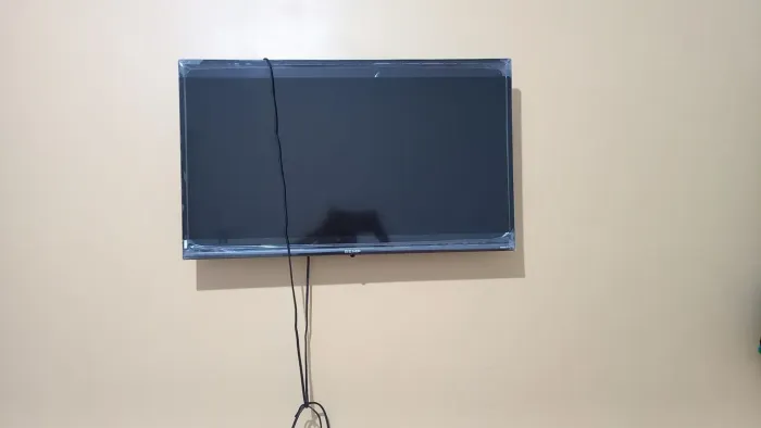 Vende se televisão semp 32 polegadas
