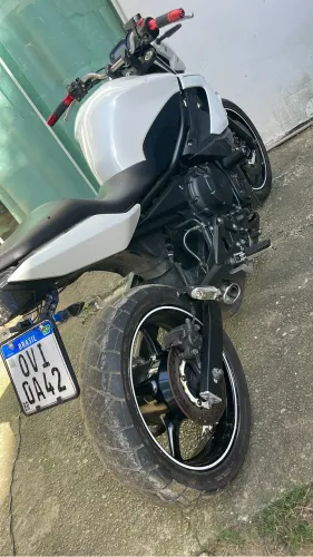 Yamaha XJ6 600 2013 BRANCA