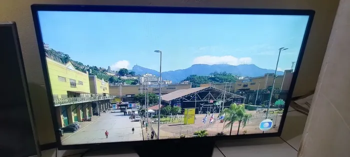 TV LG 47 LED - RETIRADA DE PEÇAS