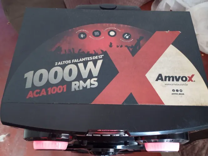 Vendo som amvox 1000 w,em ótimo estado valor 600