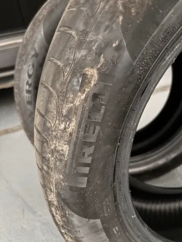 4 PNEUS ARO 17 - 215/55