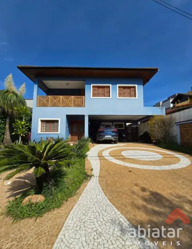 Casa 312m² à venda no Condomínio São Paulo II em Cotia com 3 suítes e 4 vagas