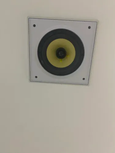 Caixa de embutir gesso JBL original  ( Tenho 5 unidades ) (( R$420,00 cada ))