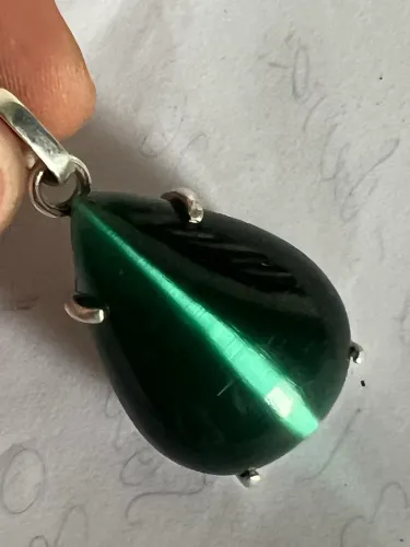 Pingente de prata , pedra aquarita olho de gato.