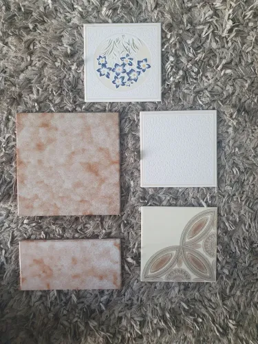 Piso e Azulejo para reposição.  Peças antigas sem uso.